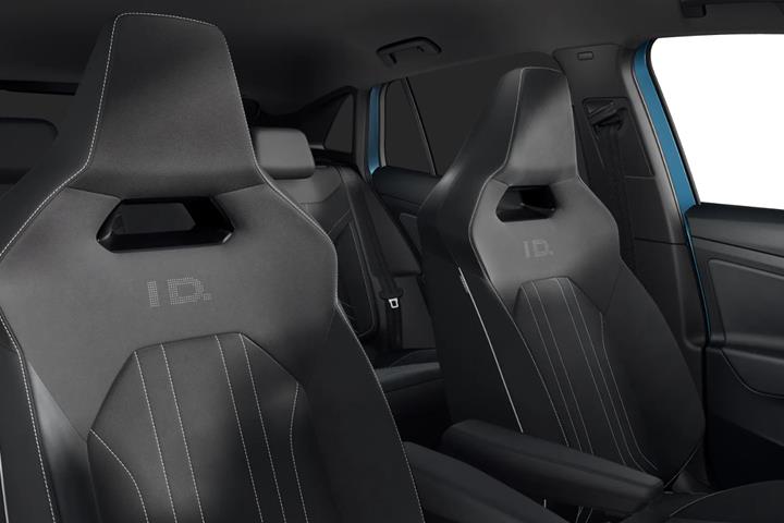 Blå VW ID.4 fra 2025
