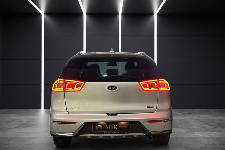 Sølv Kia Niro fra 2019