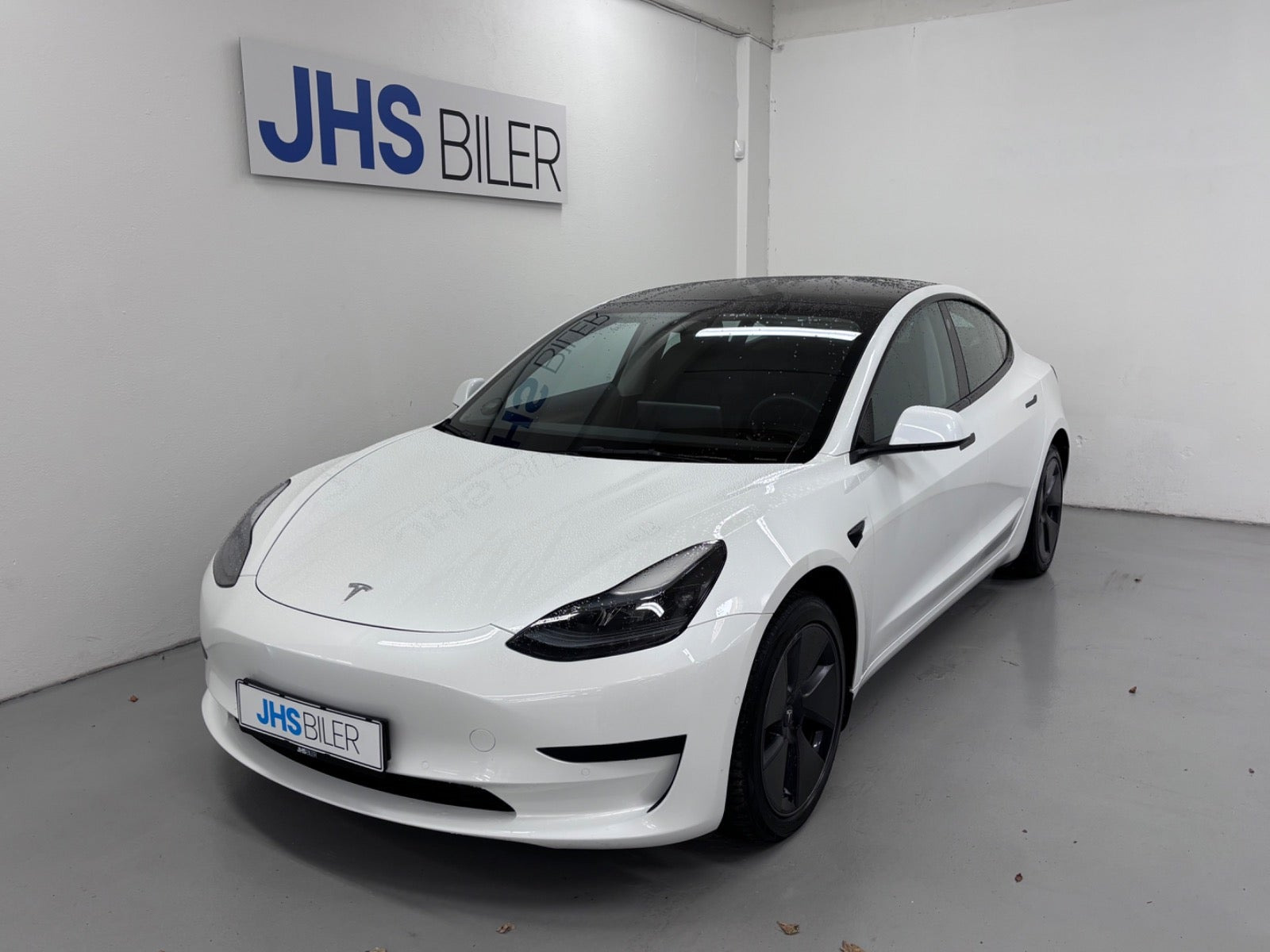 Tesla Model 3 Standard Range+ RWD