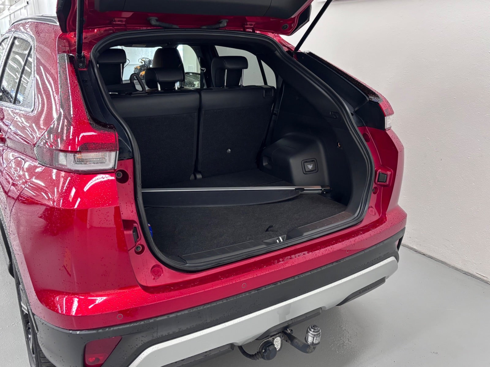 Rød Mitsubishi Eclipse Cross fra 2021
