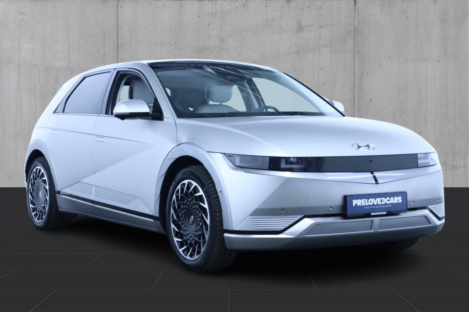 Sølv Hyundai Ioniq 5 fra 2024