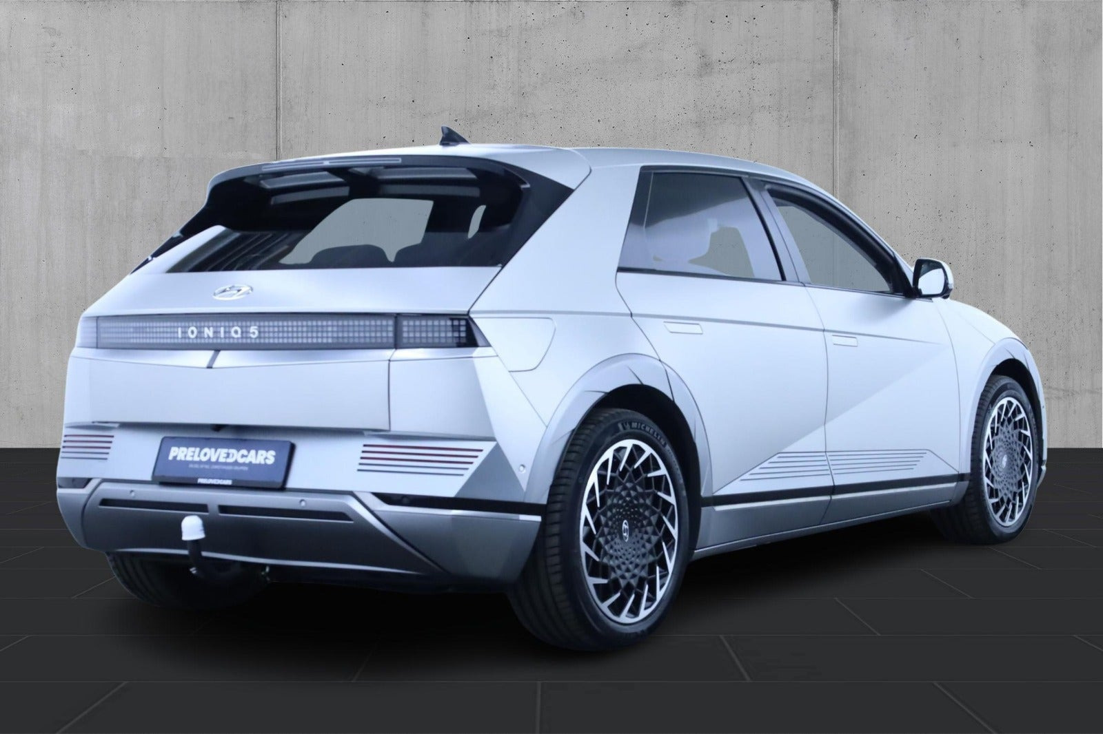 Sølv Hyundai Ioniq 5 fra 2024