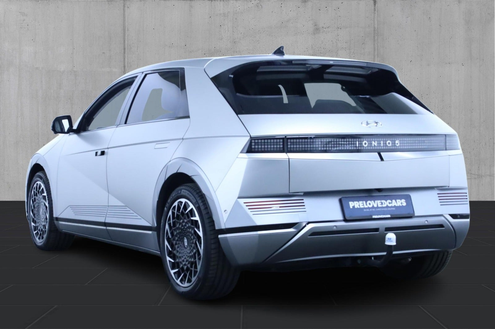 Sølv Hyundai Ioniq 5 fra 2024