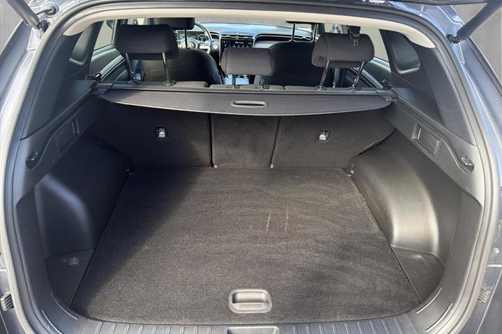 Grå Hyundai Tucson fra 2022