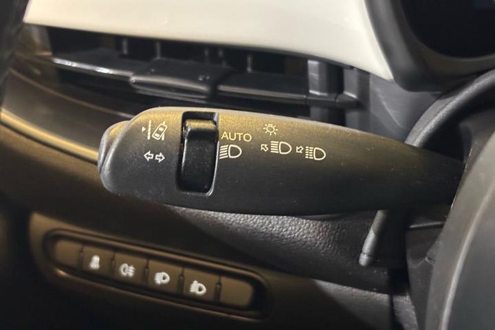 Hvid Fiat 500e fra 2023
