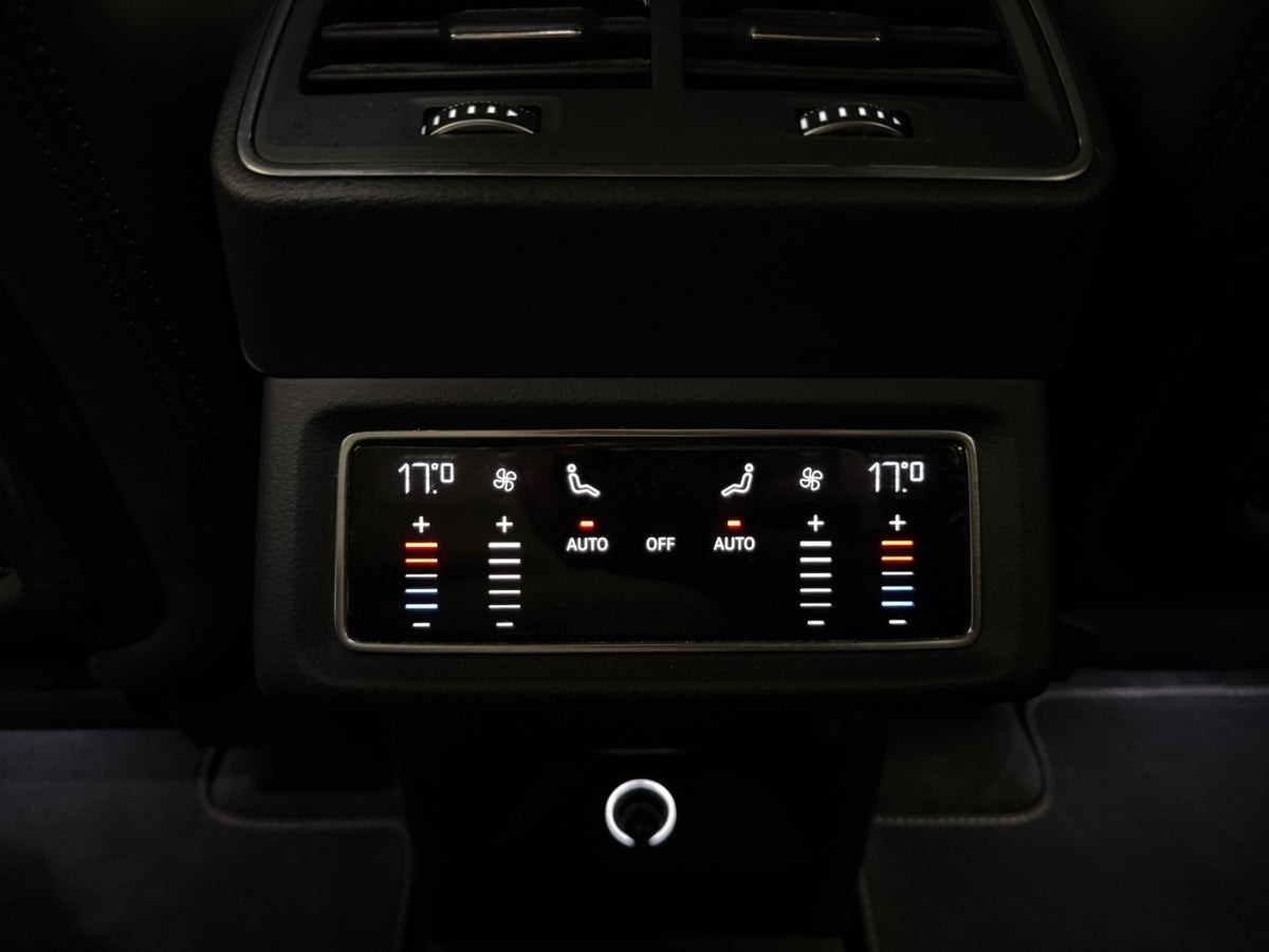 Hvid Audi e-tron fra 2019