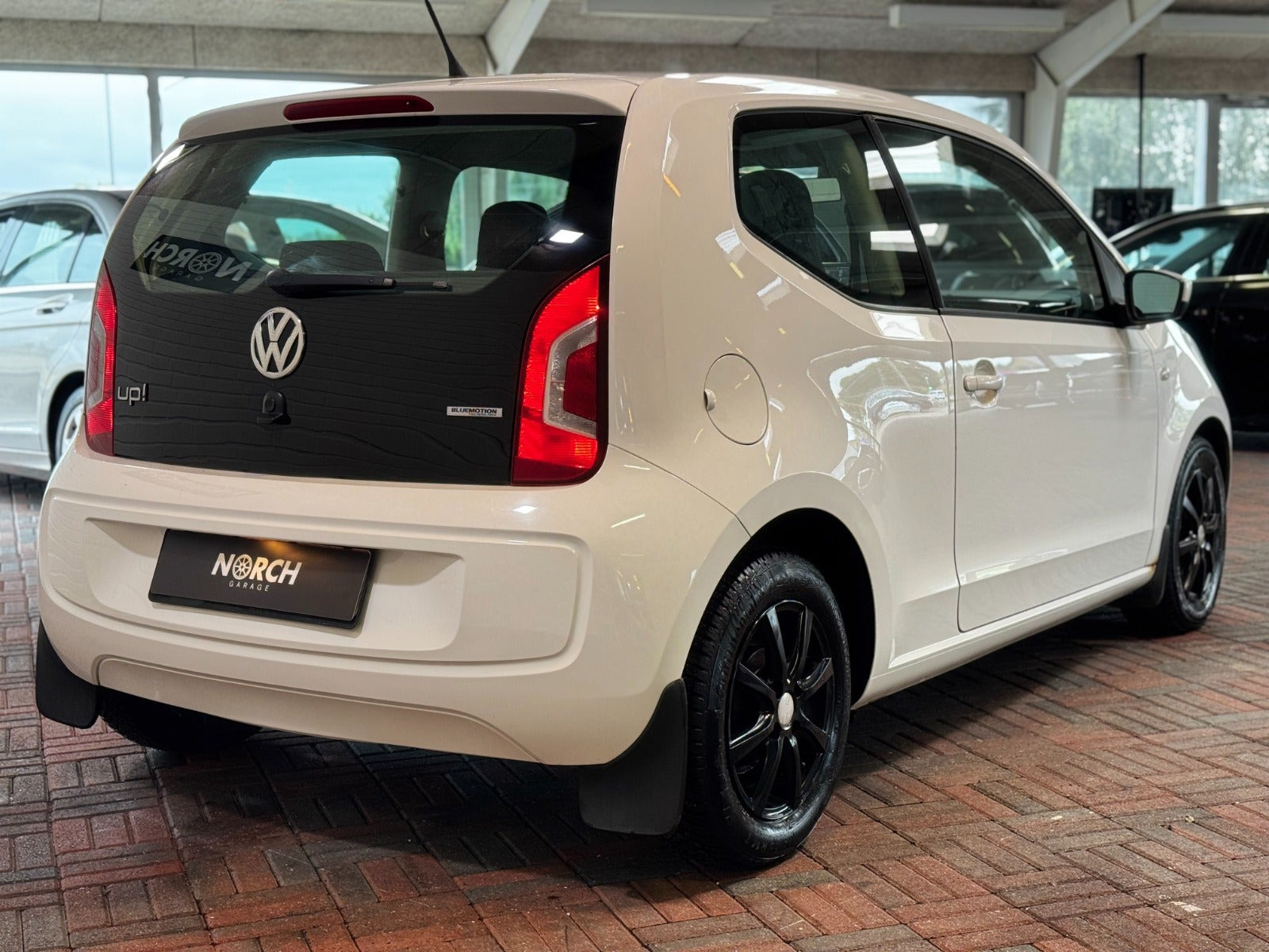 Hvid VW UP! fra 2013