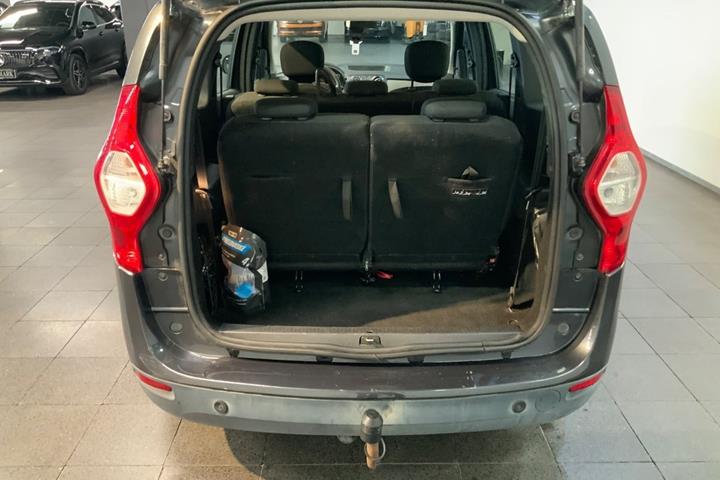 Grå Dacia Lodgy fra 2016