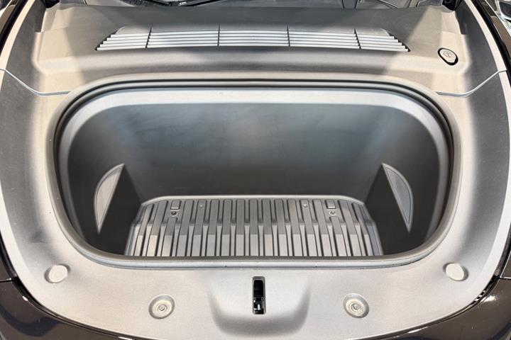 undefined Tesla Model Y fra 2023