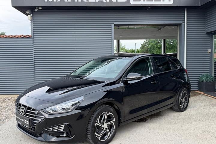 Sort Hyundai i30 fra 2021