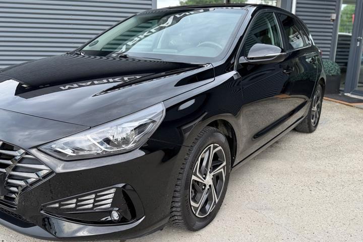 Sort Hyundai i30 fra 2021