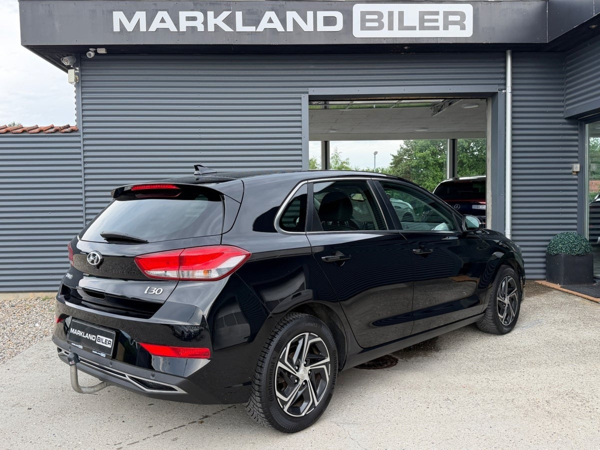 Sort Hyundai i30 fra 2021