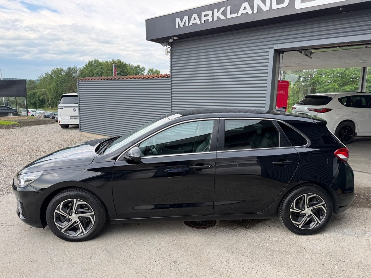 Sort Hyundai i30 fra 2021