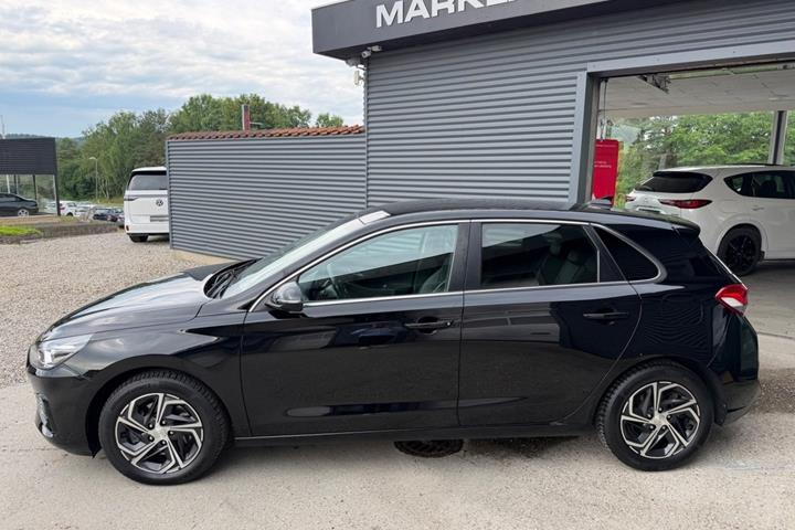 Sort Hyundai i30 fra 2021