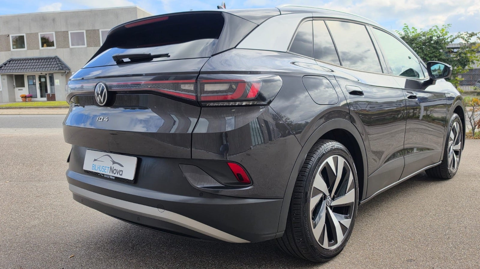 Grå VW ID.4 fra 2021