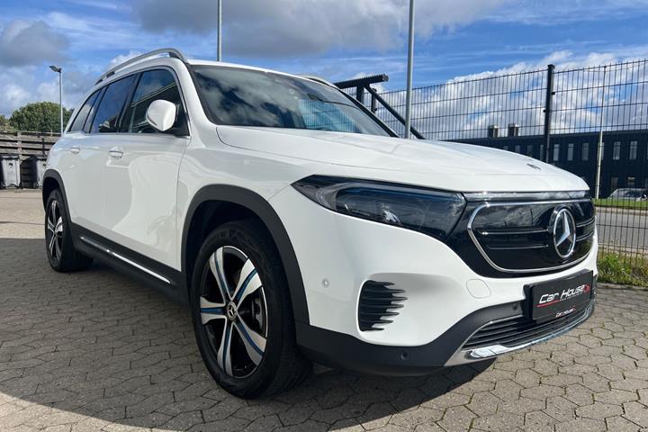 Hvid Mercedes EQB250 fra 2023