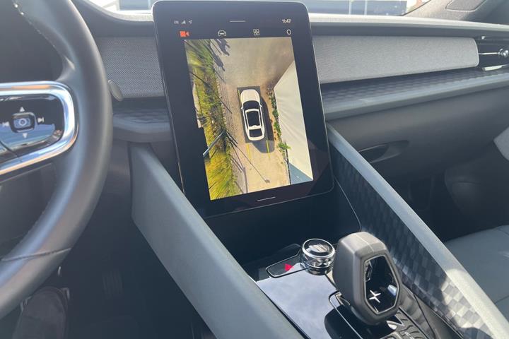 Hvid Polestar 2 fra 2023