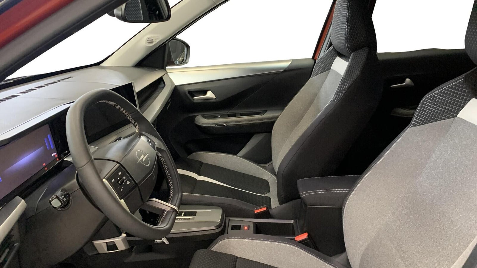 Orange Opel Frontera fra 2025