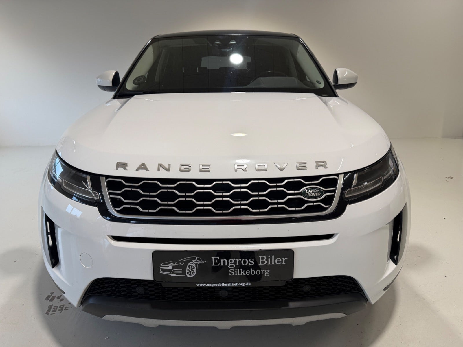 Hvid Land Rover Range Rover evoque fra 2020