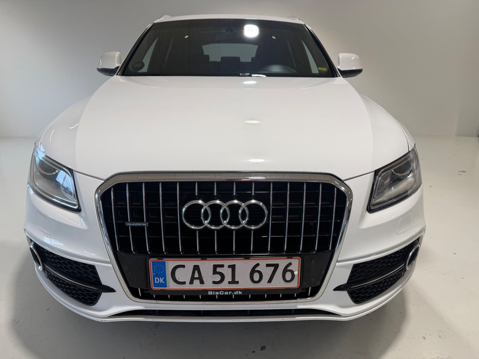 Hvid Audi Q5 fra 2014