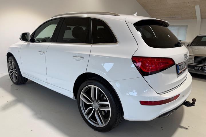 Hvid Audi Q5 fra 2014