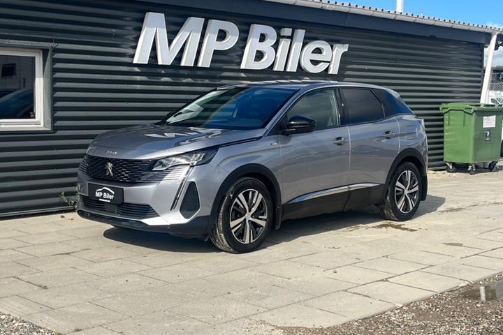 Grå Peugeot 3008 fra 2022