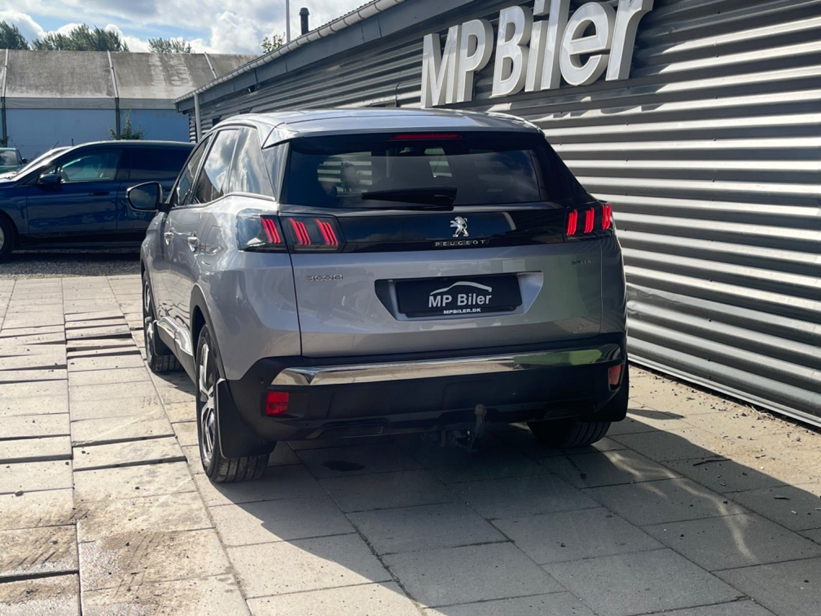 Grå Peugeot 3008 fra 2022