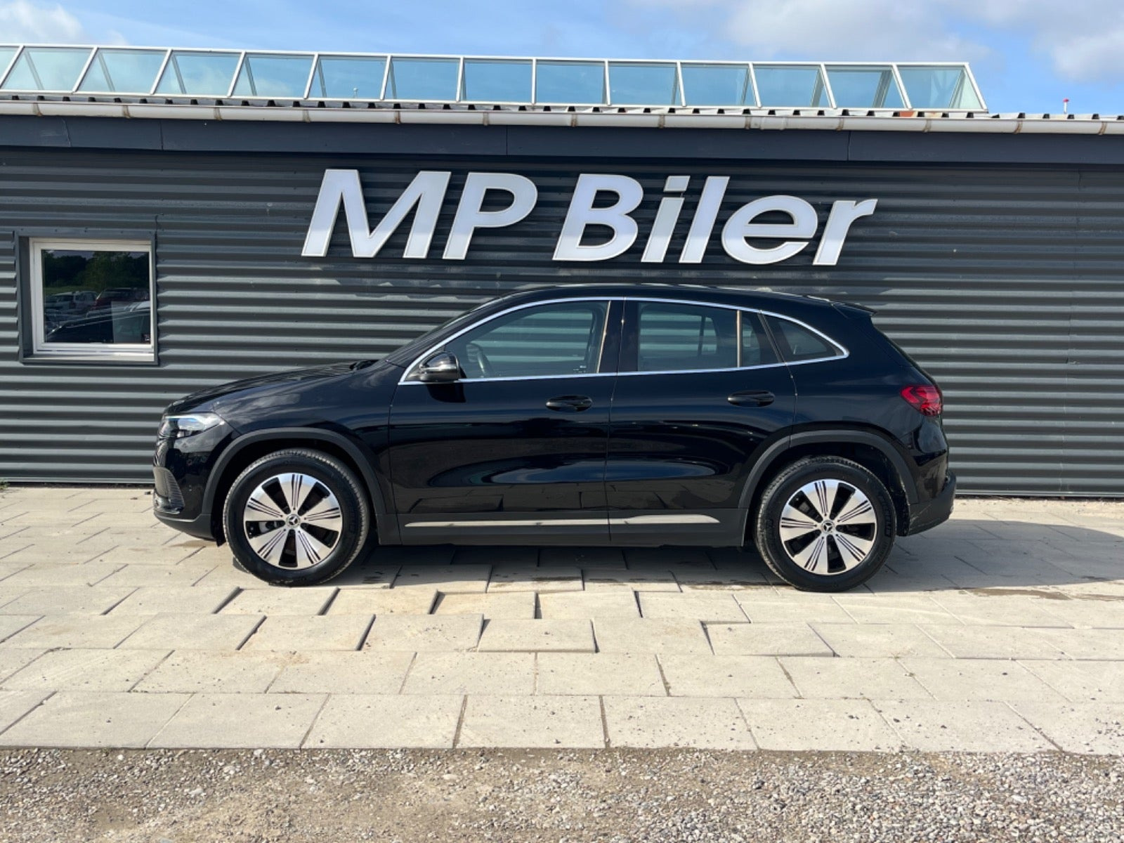 Sort Mercedes EQA250+ fra 2024