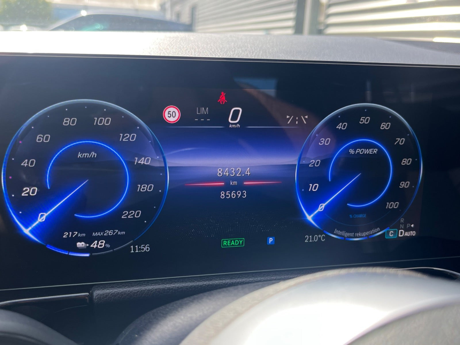 Sort Mercedes EQA250+ fra 2024