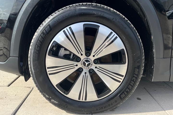Sort Mercedes EQA250+ fra 2024
