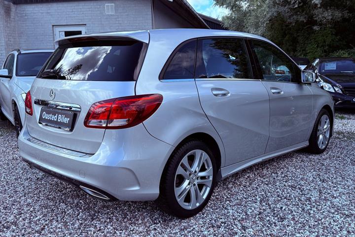 undefined Mercedes B200 fra 2012