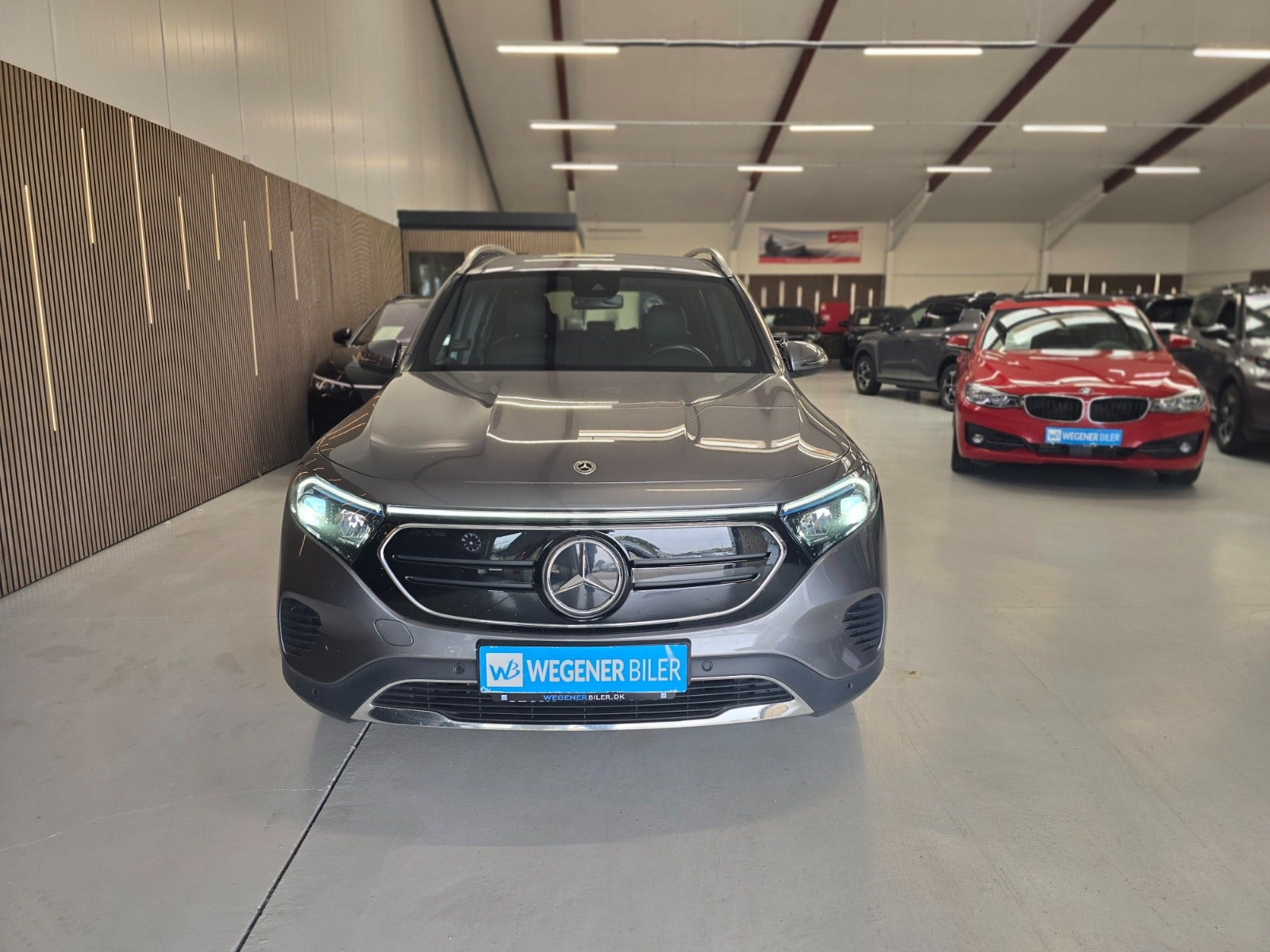 Mercedes EQB250