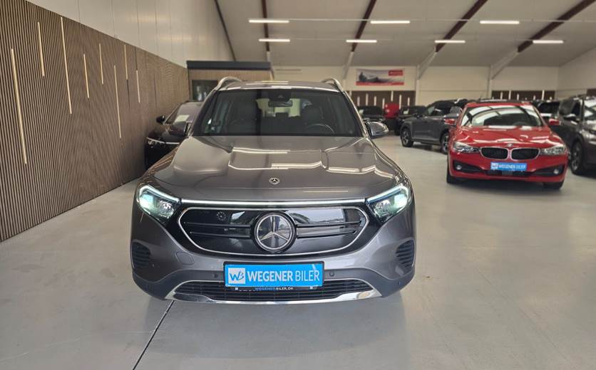 Mercedes EQB250