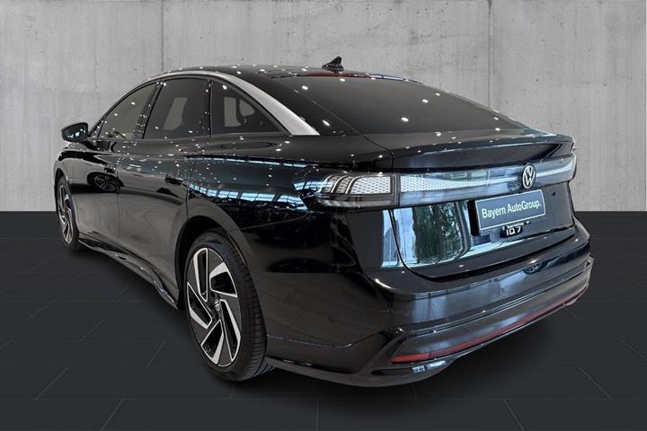 Sort VW ID.7 fra 2024