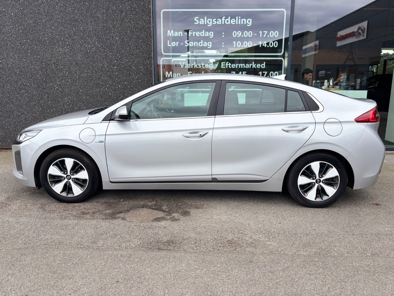 Sølv Hyundai Ioniq fra 2018