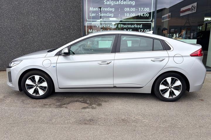 Sølv Hyundai Ioniq fra 2018