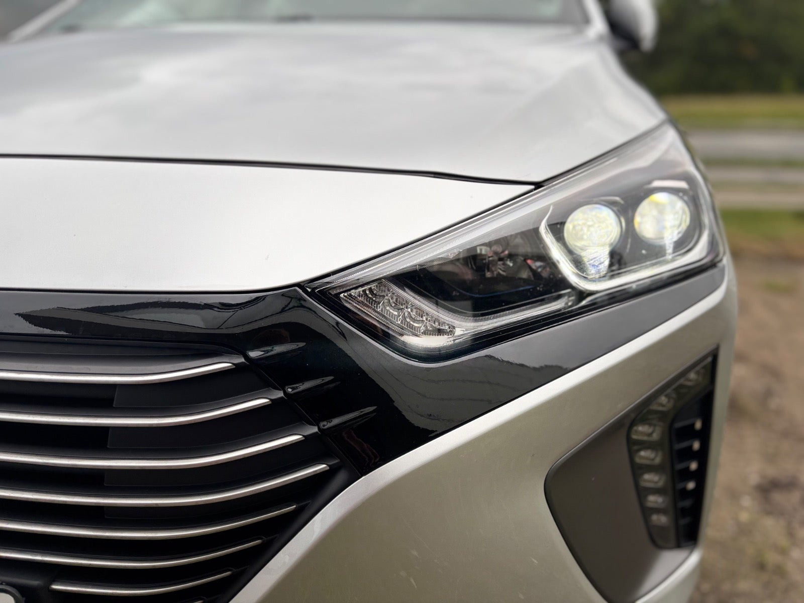 Sølv Hyundai Ioniq fra 2018