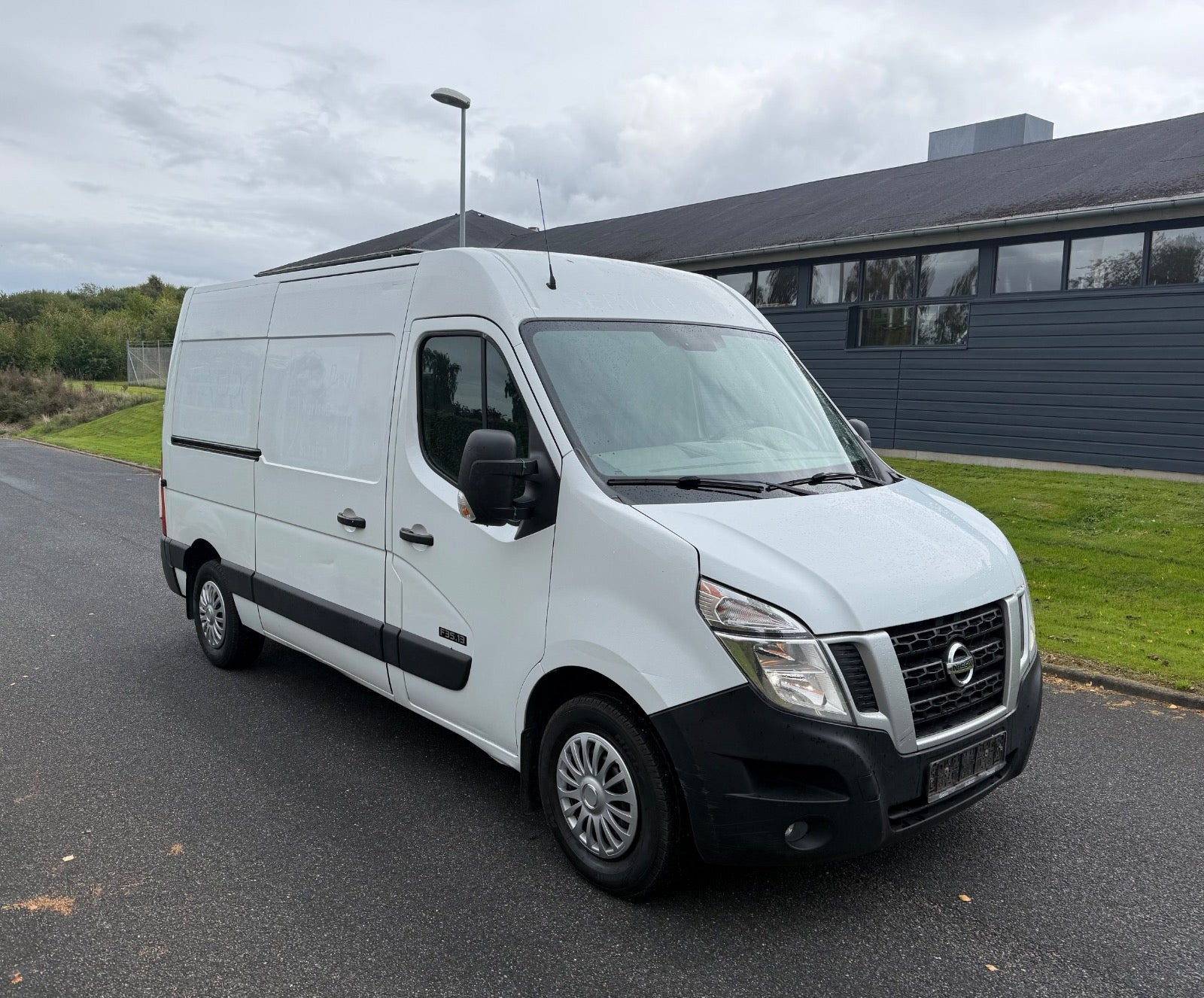 undefined Nissan NV400 fra 2012
