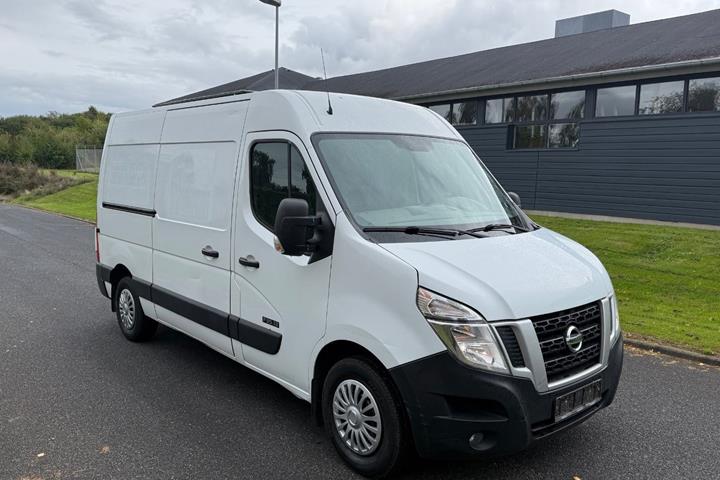 undefined Nissan NV400 fra 2012