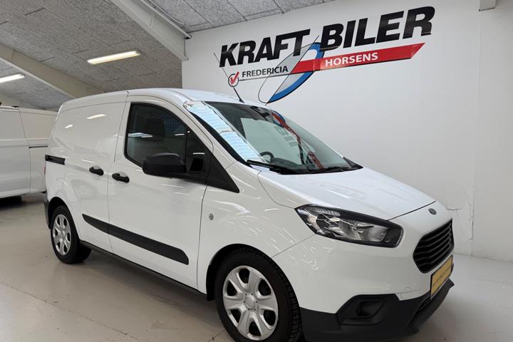 Hvid Ford Transit Courier fra 2021