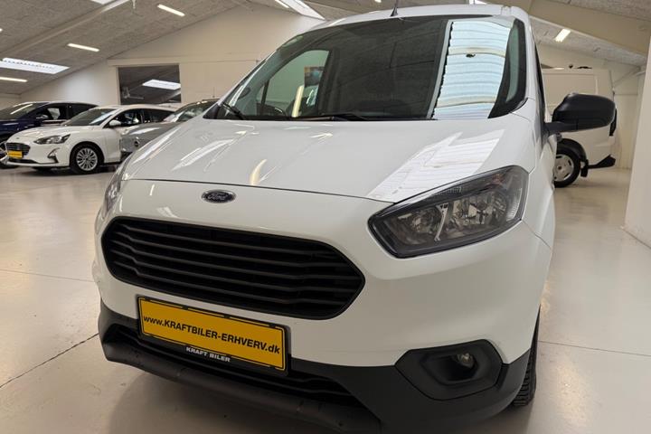 Hvid Ford Transit Courier fra 2021