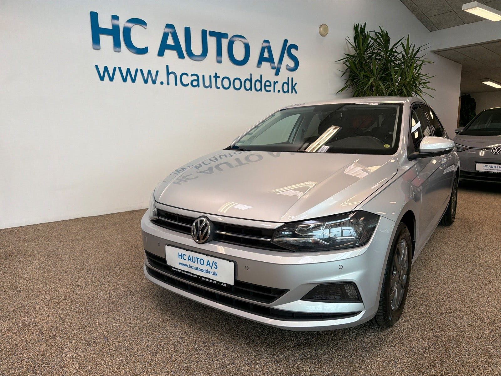 Sølv VW Polo fra 2019