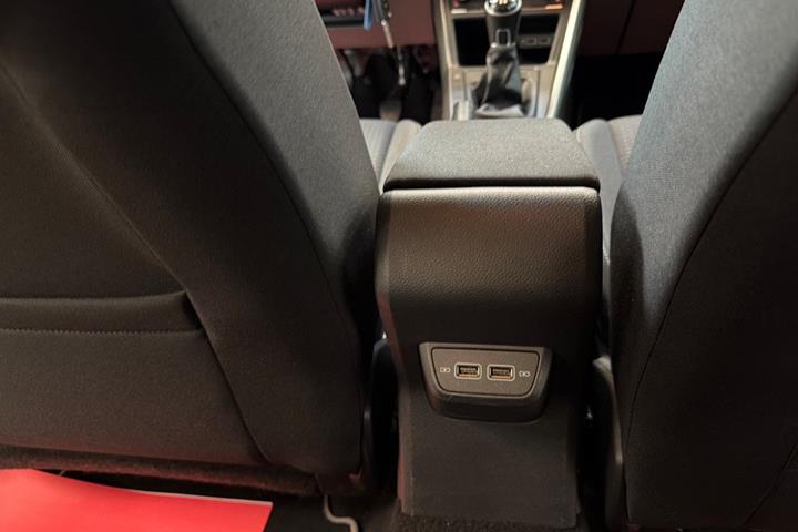 Sølv VW Polo fra 2019