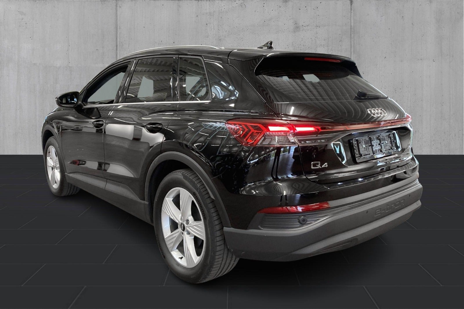 Sort Audi Q4 e-tron fra 2024