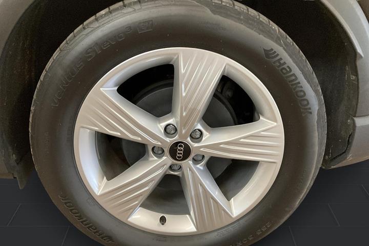 Sort Audi Q4 e-tron fra 2024