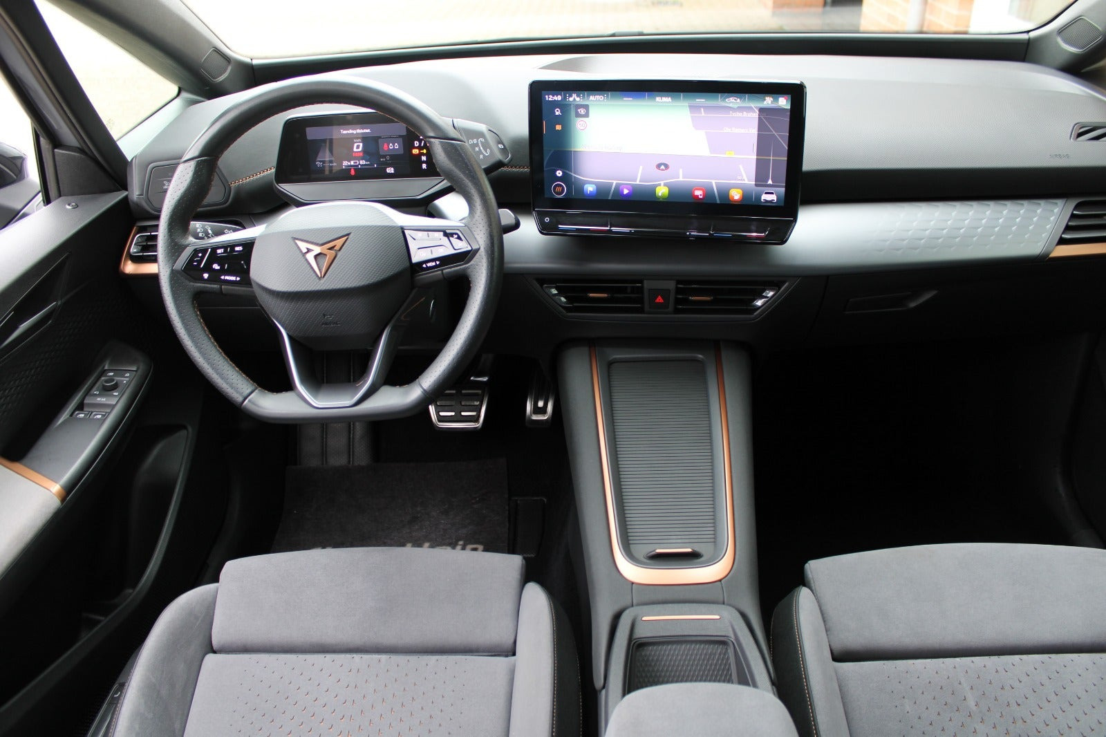 Grå Cupra Born fra 2024
