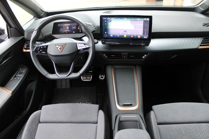 Grå Cupra Born fra 2024
