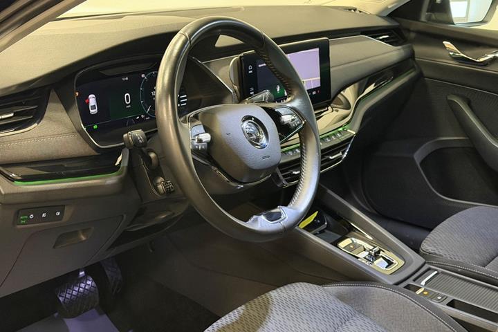 Sort Skoda Octavia fra 2021