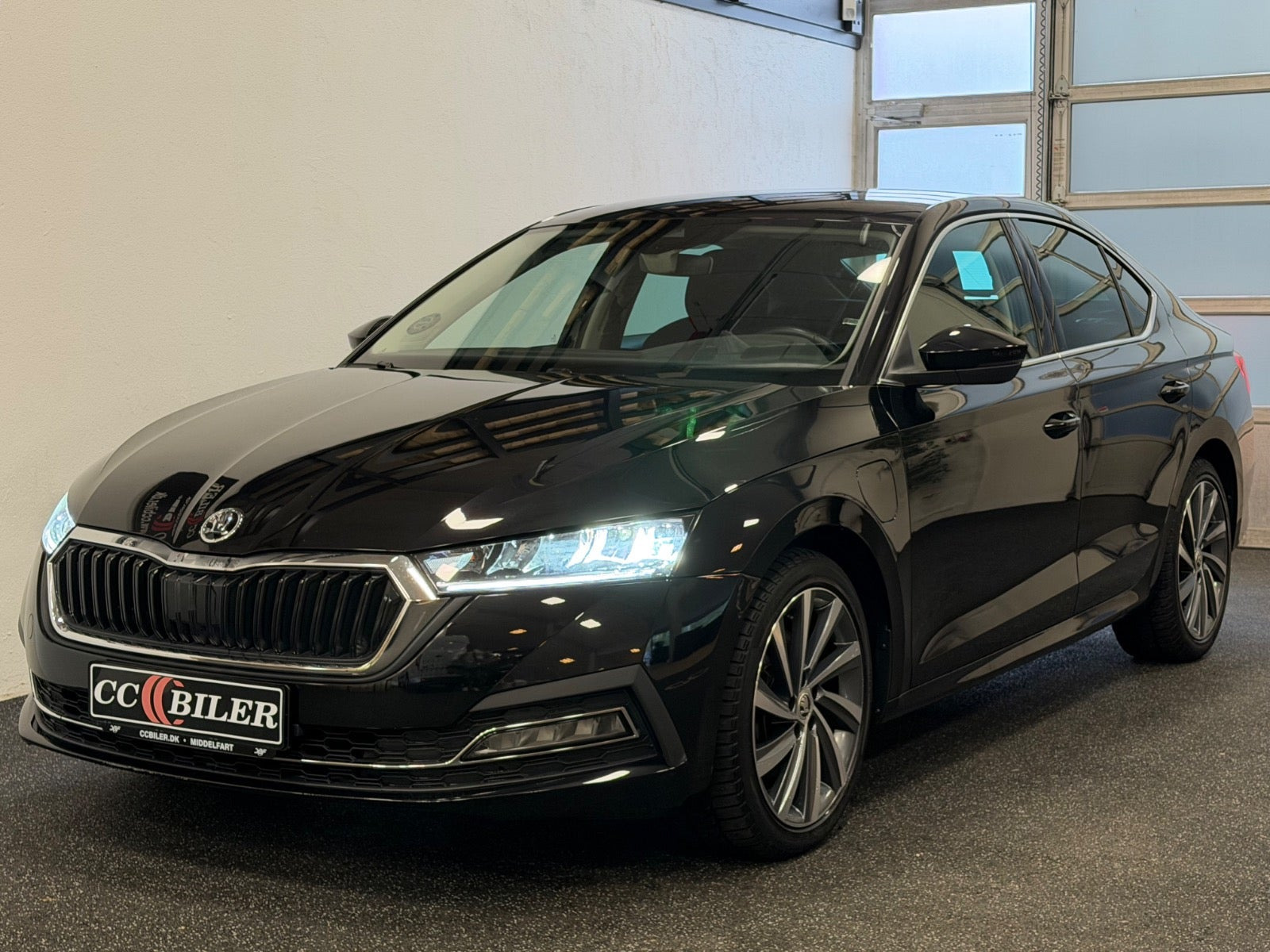 Sort Skoda Octavia fra 2021