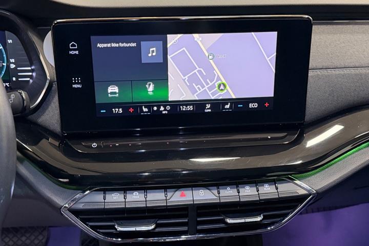 Sort Skoda Octavia fra 2021